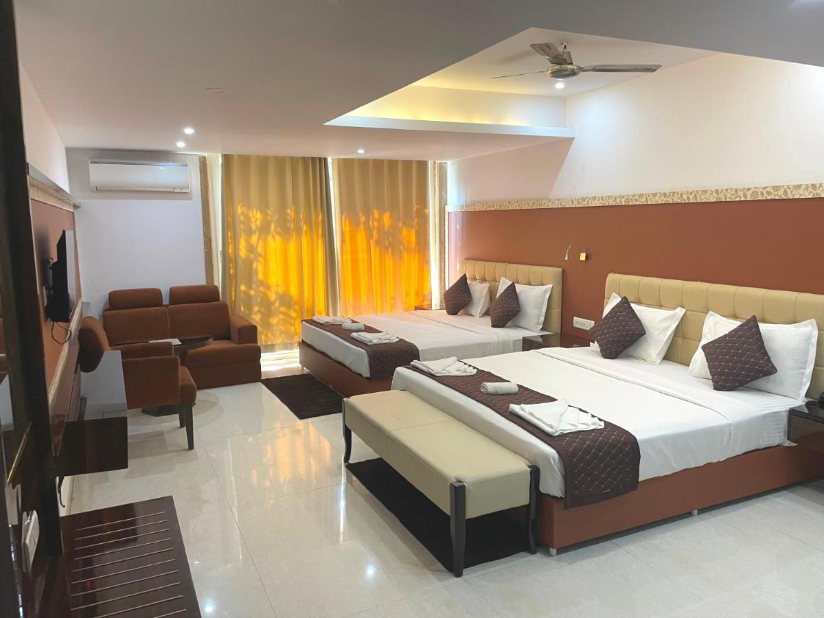 Hotel Goa Continental Arpora Exterior photo