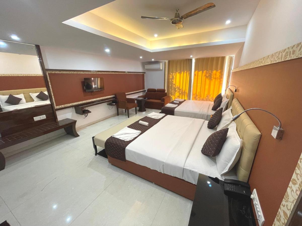 Hotel Goa Continental Arpora Exterior photo