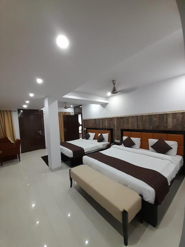 Hotel Goa Continental Arpora Exterior photo