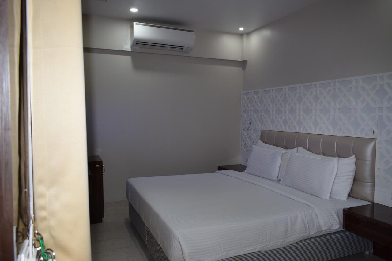 Hotel Goa Continental Arpora Exterior photo